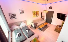 #222 Modernes City Apartment Im Herzen Von Neuss
